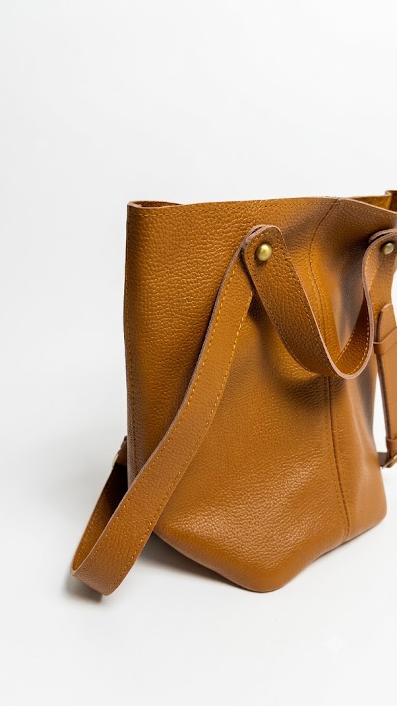 Sava Bucket Bag - Image 6