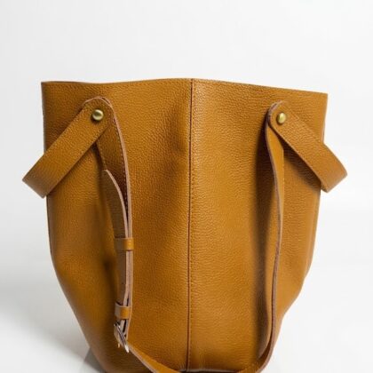 Sava Bucket Bag