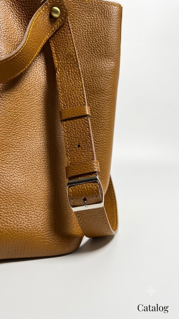Sava Bucket Bag - Image 4